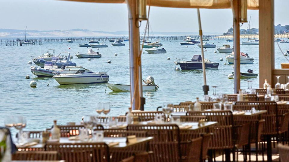restaurant-bord-de-locean-1