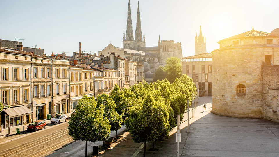 ville-de-bordeaux-visite-team-building-par-beesmile-1